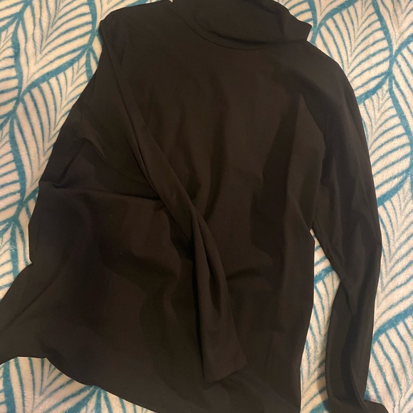 Turtle Neck - Picture 2 of 2